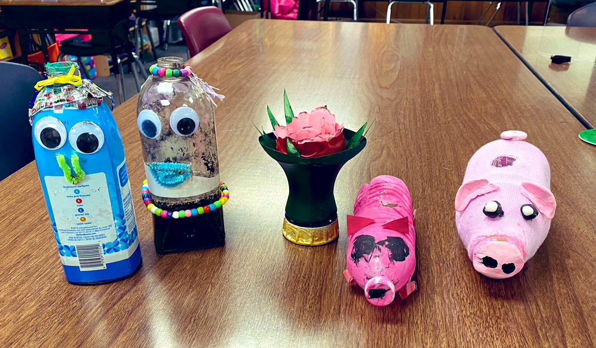 BiselvaOrtega's tweet photo. Happy Earth Day! I am loving all of my studentsβ upcycling project. ππ @NISDHowsman #HowsmanStrong #EarthDay2021 https://t.co/D34Ca5fJtY