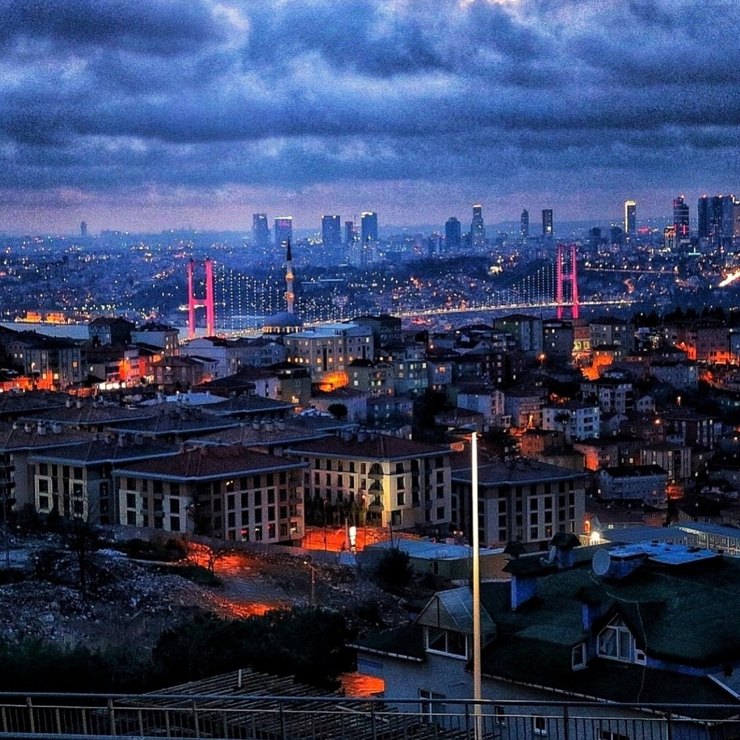 Çok şiirler şarkılar yazıldı