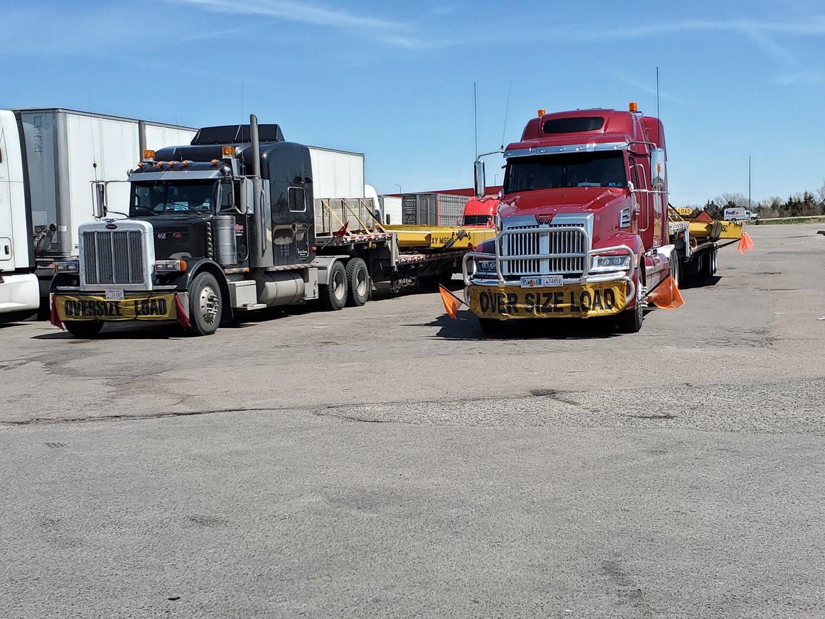 Mullen Units 544 /468- Greg &amp; Marshall loaded and on their way North out of Pharr TX headed for Alberta. #mullentrucking #lifeisourhighway #trucking