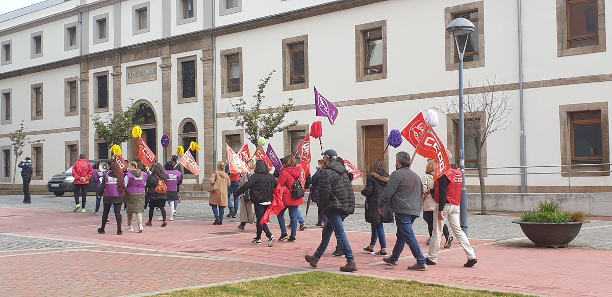 🧽Hoy los trabajadores de la limpieza se han manifestado por las calles de A Coruña

👉¿Qué es lo que reclaman?¿Cómo están las negociaciones?

🗣Nos lo cuentan Alejandra Gesto <a href="/ccoogalicia/">S. N. de CCOO Galicia</a> y Paulo Rubido <a href="/galizaCIG/">CIG</a> 

play.cadenaser.com/audio/16190911…