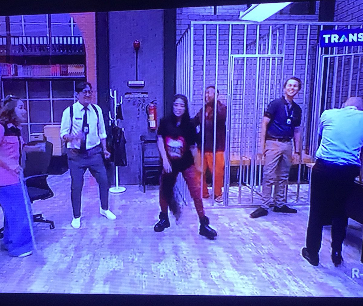 #BangBillydiDcafeT7 udh didepan tv nih