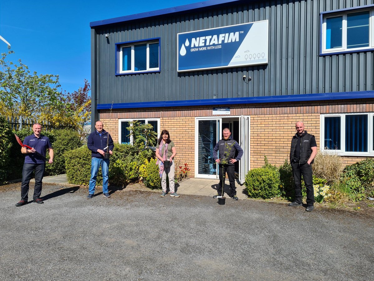 NetafimUk's tweet image. Our team @NetafimUk doing their bit for the #UsingLessDoingMore movement.

Follow the below to learn more or to get involved: usinglessdoingmore.netafim.com