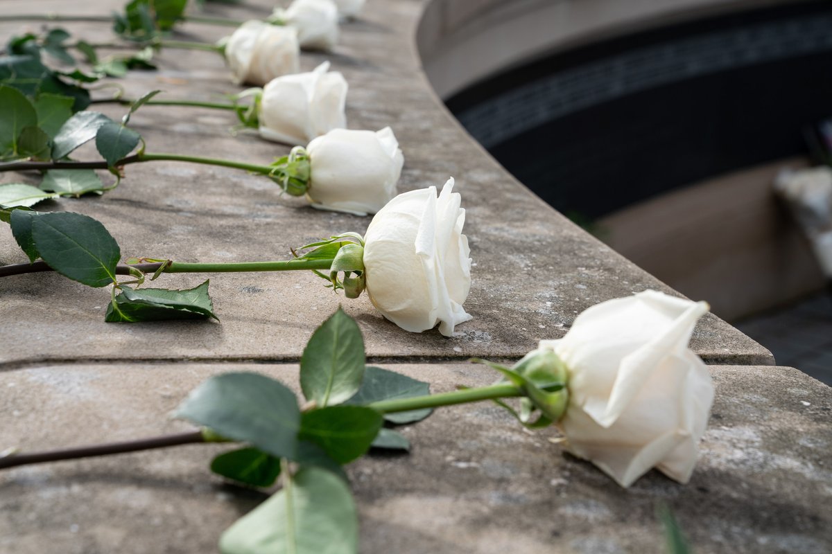SUcampus's tweet photo. The annual Remembrance and Lockerbie Scholar Convocation will be held virtually on Friday, April 30.

🕊 https://t.co/LjUO5B9DZE https://t.co/BA2xm5NL95