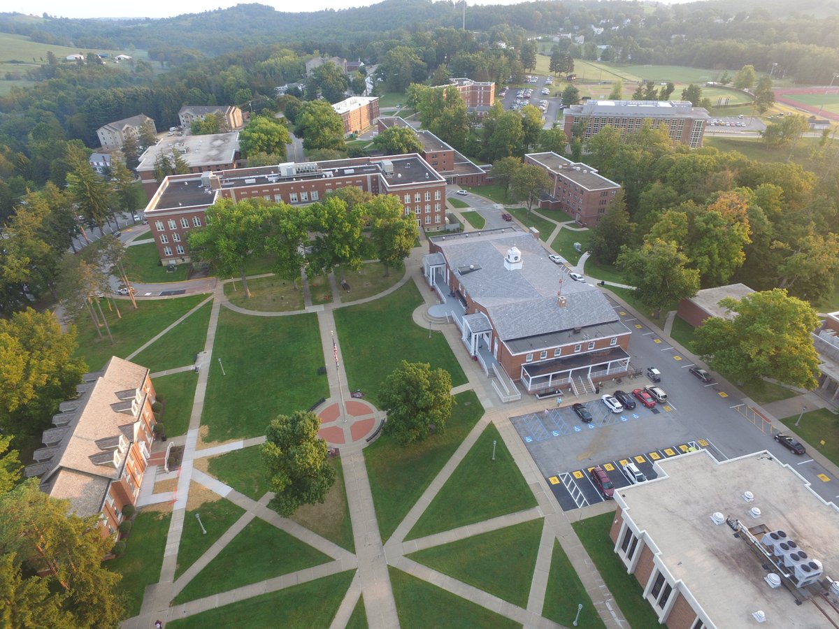 Happy Earth Day! It's a beautiful day on the Hillt🌎p!