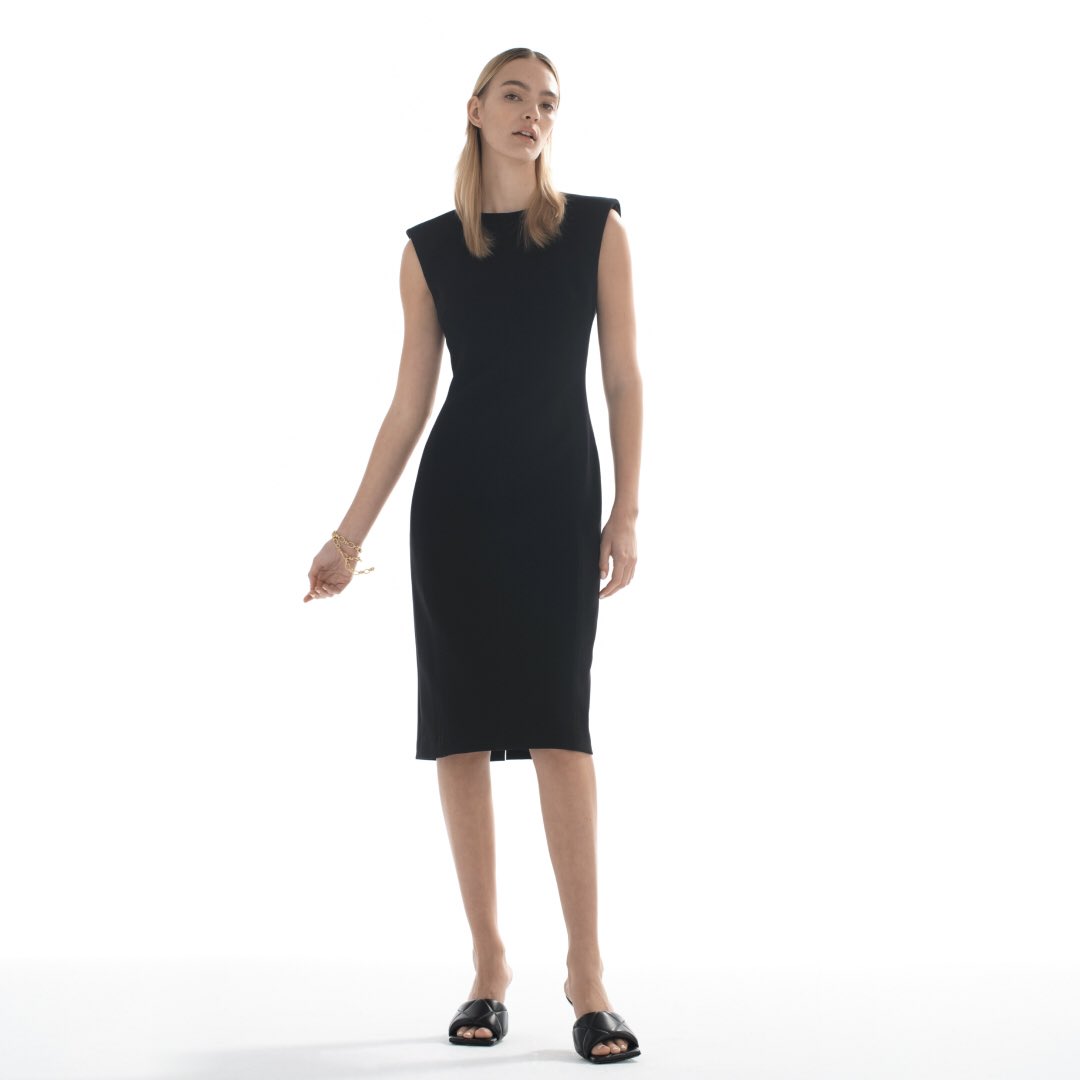 JudithNCharles's tweet photo. Coloré, chic, intemporel et féminin. Découvrez les nouveaux styles de cette saison et osez les porter habillés.

#judithandcharles https://t.co/e2IfkVoiQU