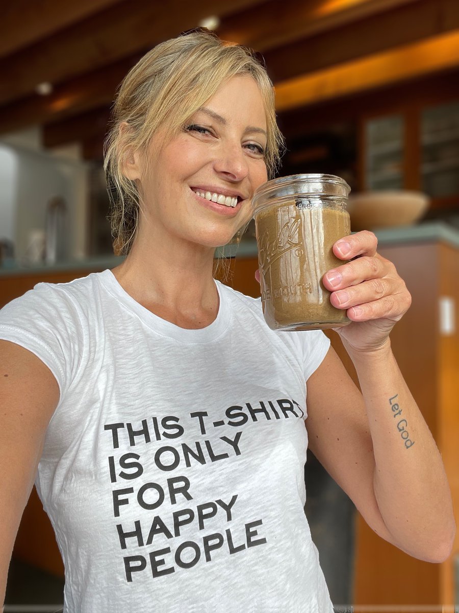 The lymphatic system is one the most overlooked yet significant systems in the body...

On my Lymph Detox Program, I will be sharing my top daily rituals for a healthy lymph system along with a menu of delicious juices and smoothies.

Join now!👇
bit.ly/3snVD3a