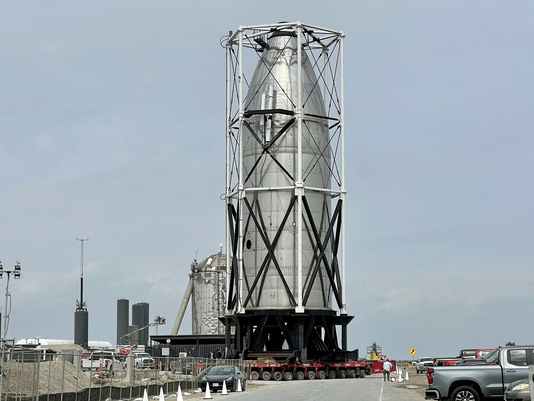 EzlubhWVEAEF7DA?format=jpg&name=large