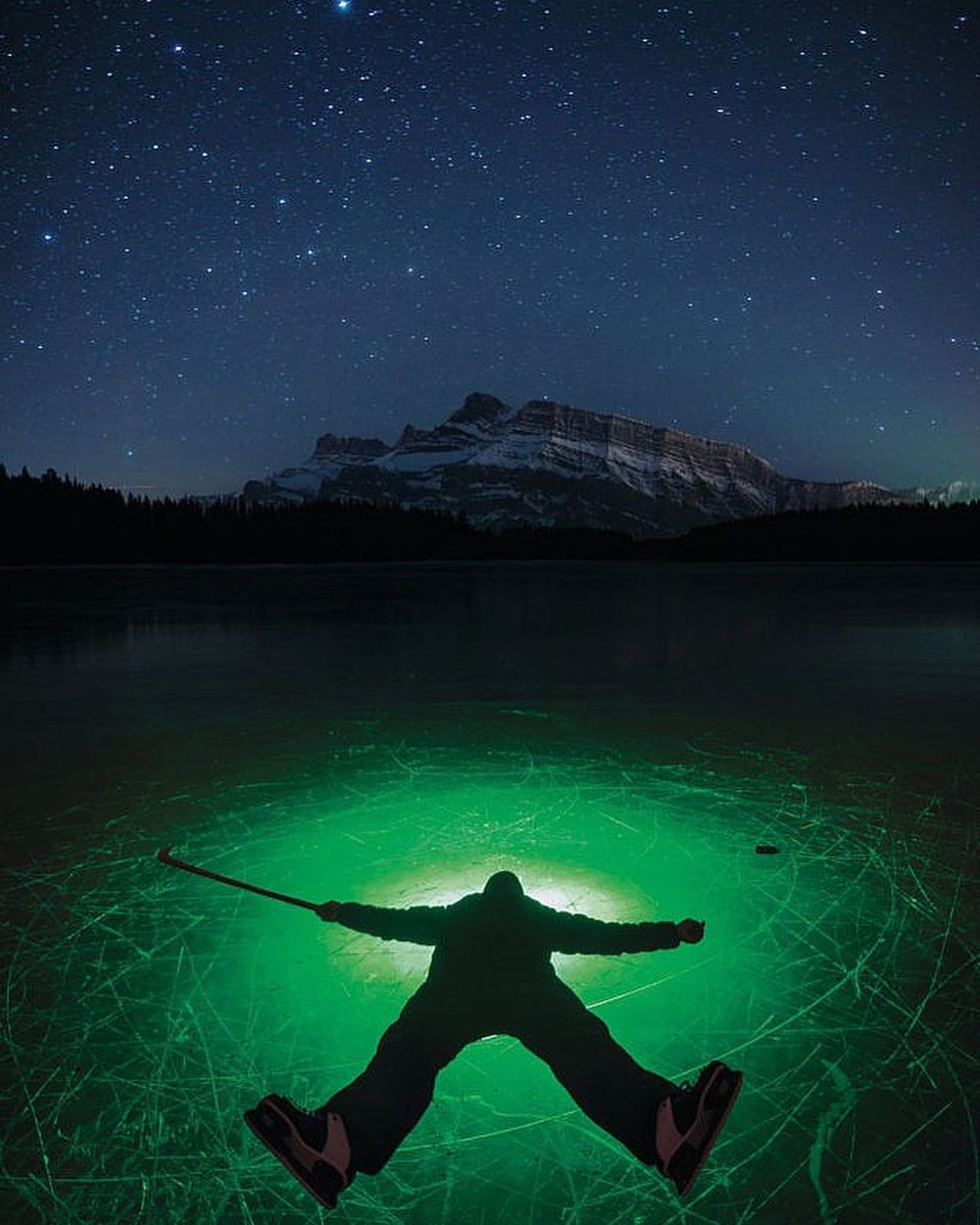hockeynight's tweet photo. Happy Earth Day 🌎❤️
Send us your #ODRs and tag a friend you'd play with 🏒
(c/o: @PaulZizkaPhoto via @macleans) https://t.co/16yCFyHG7R