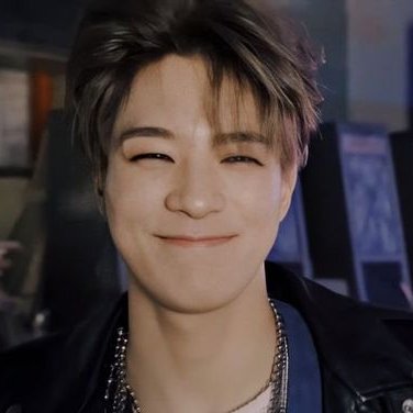 Lee Jeno cutest eye smile -a devastating thread