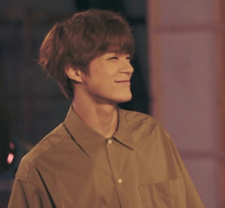 Lee Jeno cutest eye smile -a devastating thread