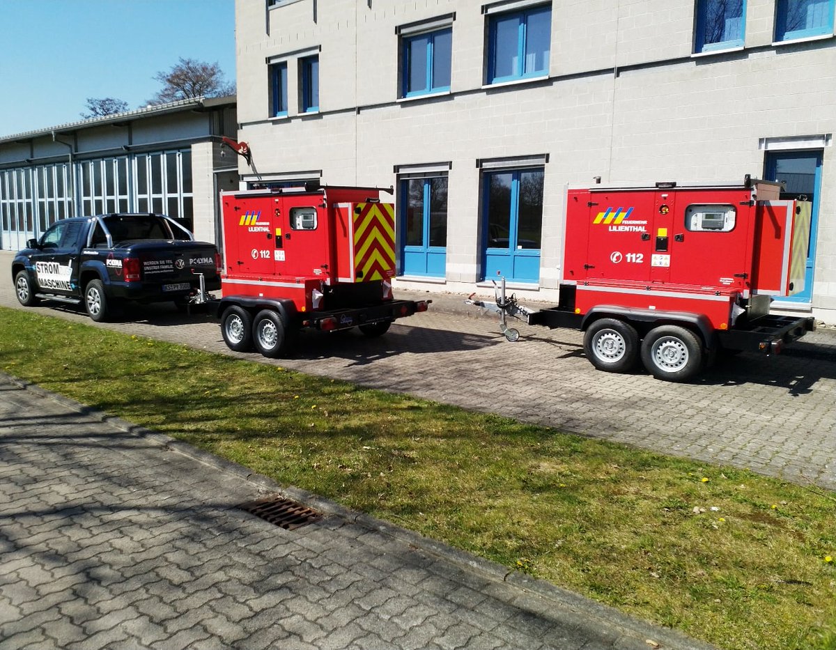 FF_Lilienthal's tweet photo. Die Gemeinde #Lilienthal ist nun im Besitz von zwei mobilen Stromerzeugern mit je 60kVA Leistung.
Diese wurden von der Firma #Polyma an die #Feuerwehr übergeben und sollen u.a. bei flächendeckendem #Stromausfall Rat- und Feuerwehrhaus versorgen:

https://t.co/o9DePYZIGz

#Kritis https://t.co/APtzeiyawk