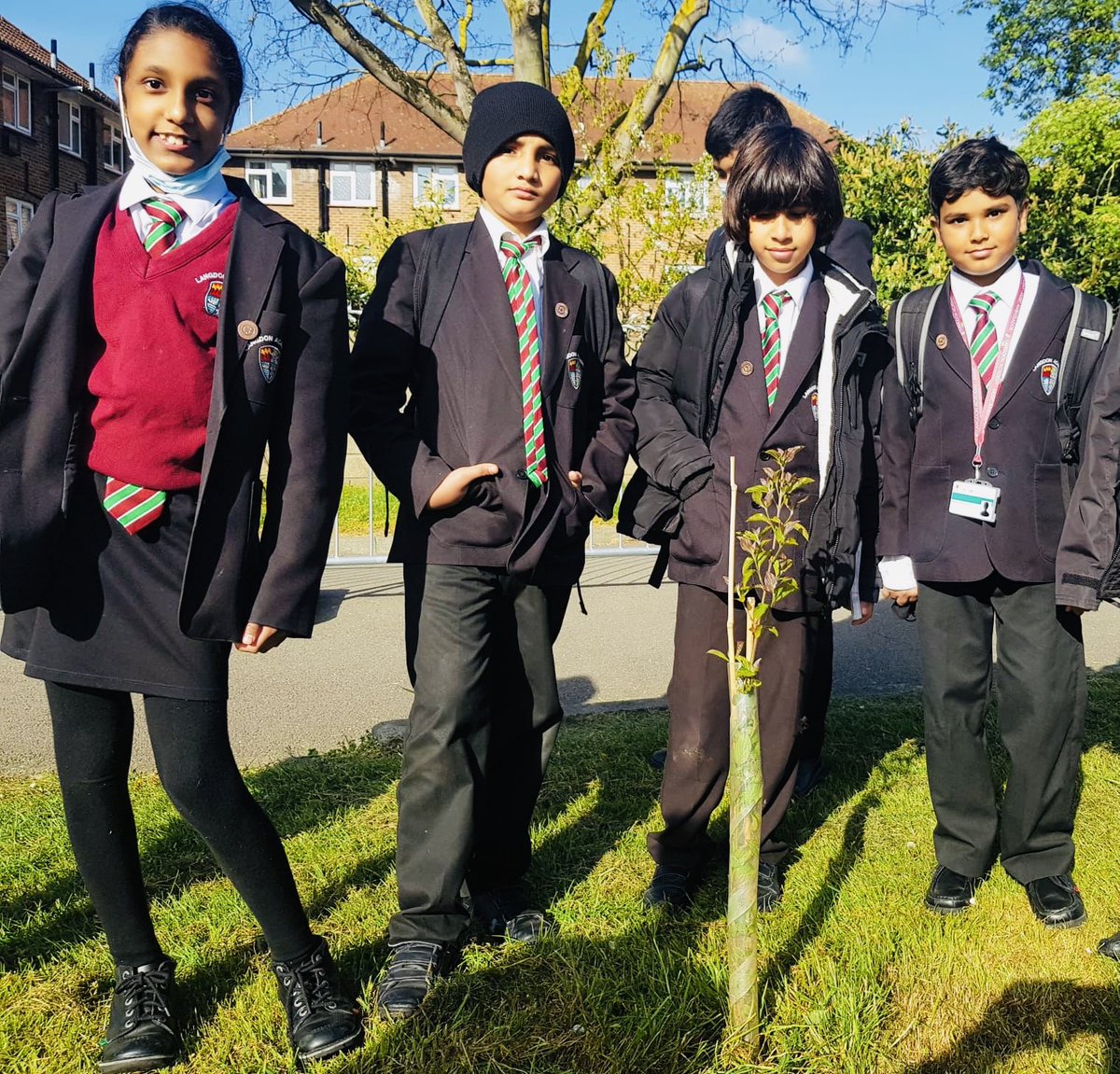 Langdon_Academy (@langdon_newham) on Twitter photo Year 7 ‘Eco clubbers’ celebrating <a href="/worldearthday/">World Earth Day</a> checking progress of the trees they planted around the Langdon site! Year 7 ‘Eco clubbers’ celebrating <a href="/worldearthday/">World Earth Day</a> checking progress of the trees they planted around the Langdon site!