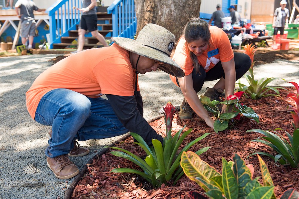 streamlinevents's tweet photo. We've issued a challenge to our team to show us how they're supporting the environment at home this Earth Day.
Reply to this thread with a photo of your Earth Day activities! #EventsCreateChange #EarthDay https://t.co/V3rHAxQ7Zi