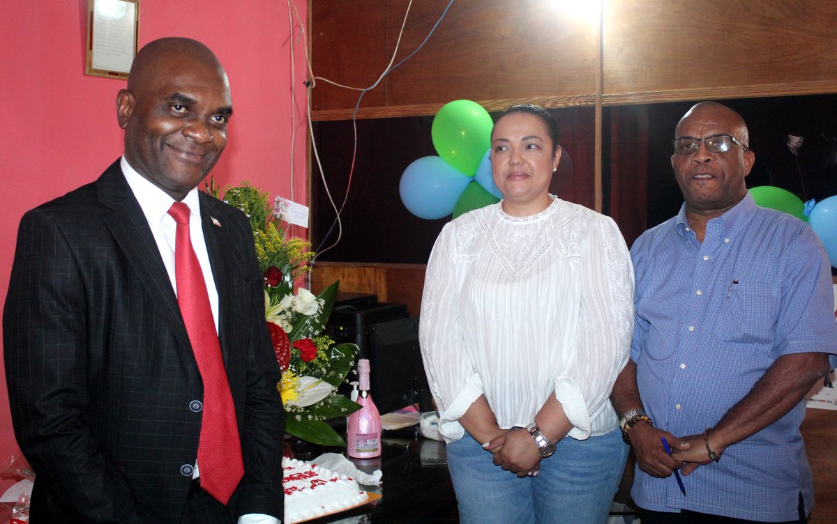 RNHaiti's tweet photo. Radio National D'Haiti (RNH) 44 ans https://t.co/dMQszzHEbn