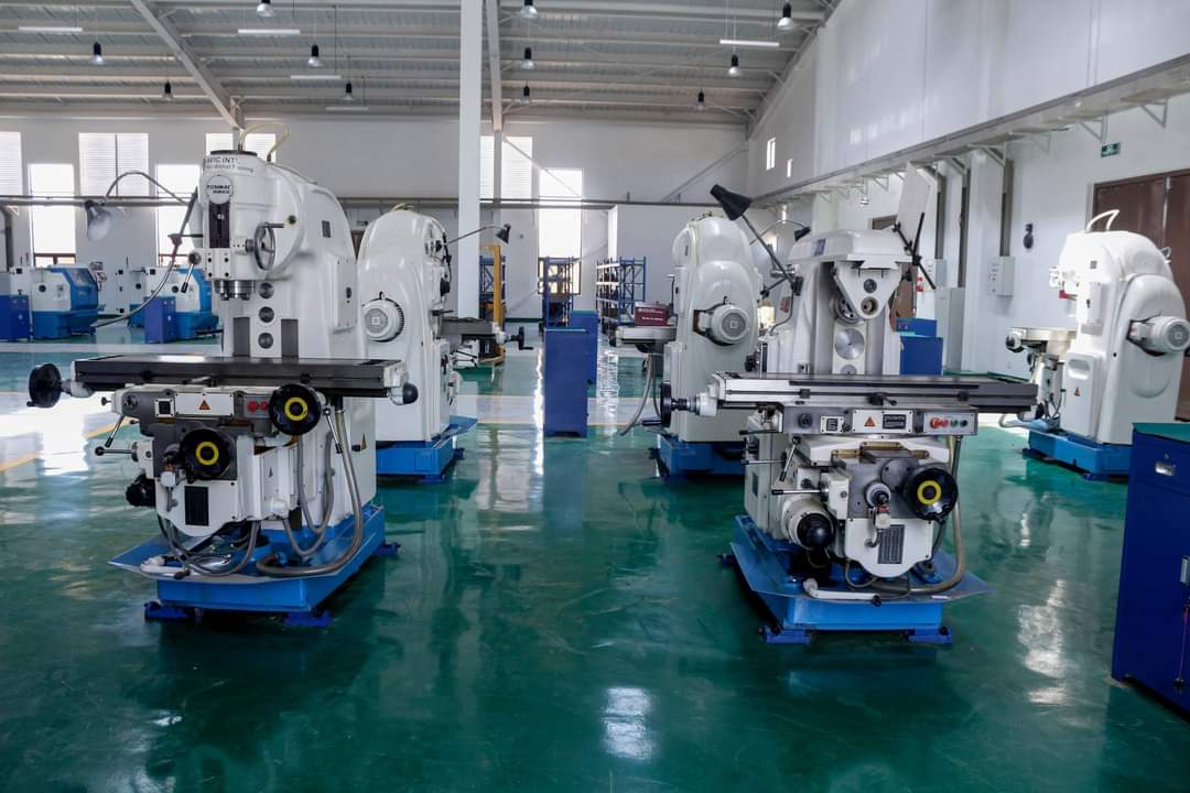 Visite du Centre de formation multisectoriel de #Mvengue #Gabon par Mme <a href="/BerreMadeleine/">Madeleine E. Berre</a>, les Ministres <a href="/LBalonzi/">Léon Armel BOUNDA BALONZI</a>, <a href="/DaoudaPatrick/">Patrick Mouguiama Daouda</a> et les MD <a href="/MayounouOswald/">MAYOUNOU Oswald</a> et #Aubierge_sylvine_Ngoma. Objectif : voir l'état d'avancement des travaux. <a href="/tvgabon24/">Gabon24</a> <a href="/AliceOuedraogo2/">Alice Ouedraogo</a> <a href="/Comgouv_GA/">Comgouv</a>