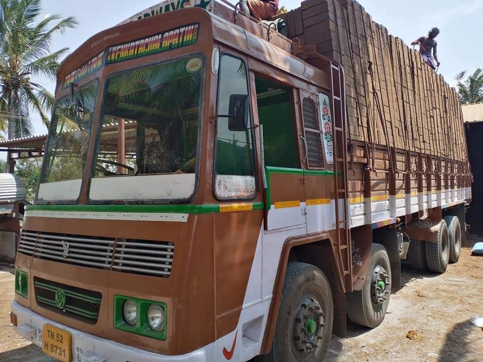 SMVEXPORTS's tweet photo. Coco Peat Blocks Exporters | Coir Pith Bricks Wholesale Suppliers in India.
#smvexports #coconutcoir #cocopith #cococoir #5kgblock #cocobricks #coconutpeat #cococoirpith #lowec #organic #farming #greenhouse #highec #peatmoss #pottingmix #wholesalers #suppliers #exporters #india https://t.co/zYWEdcC91h