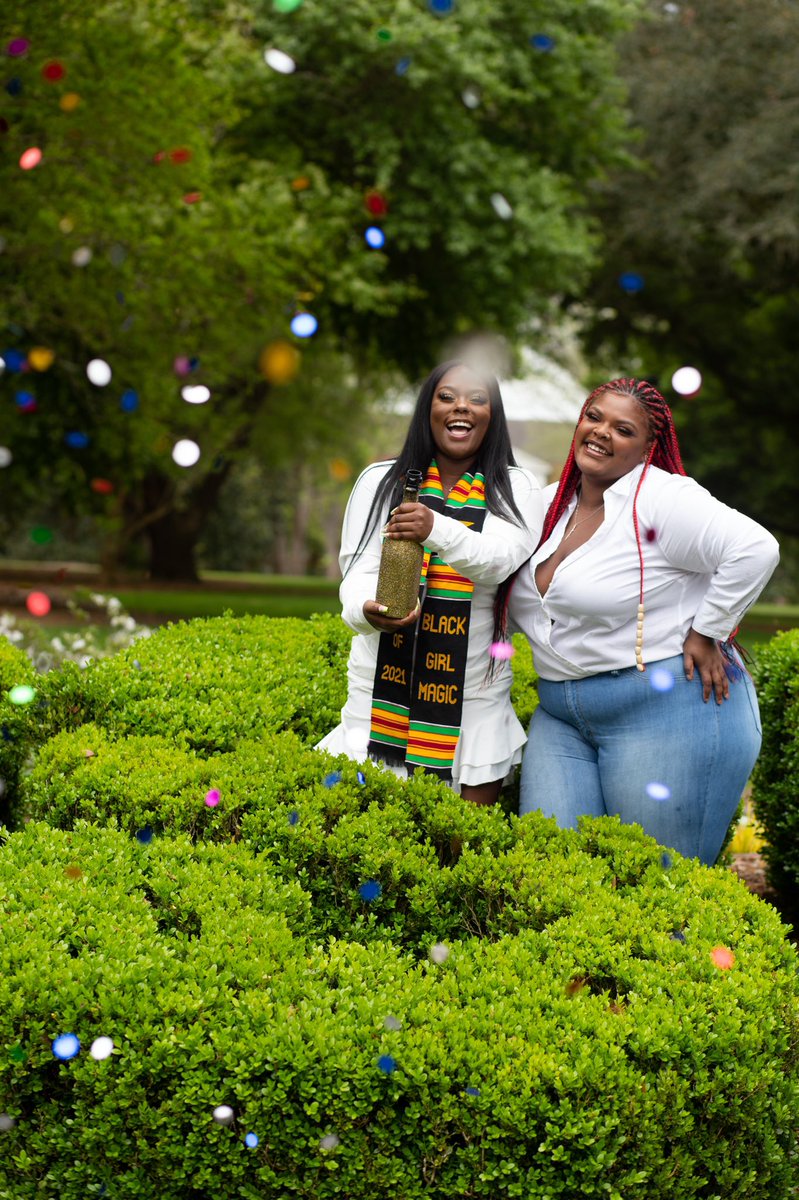 “Since you got your degree, and you know every fucking thing”

🎓✨

#BlackGrad  #graduation2021 #BlackGirlMagic