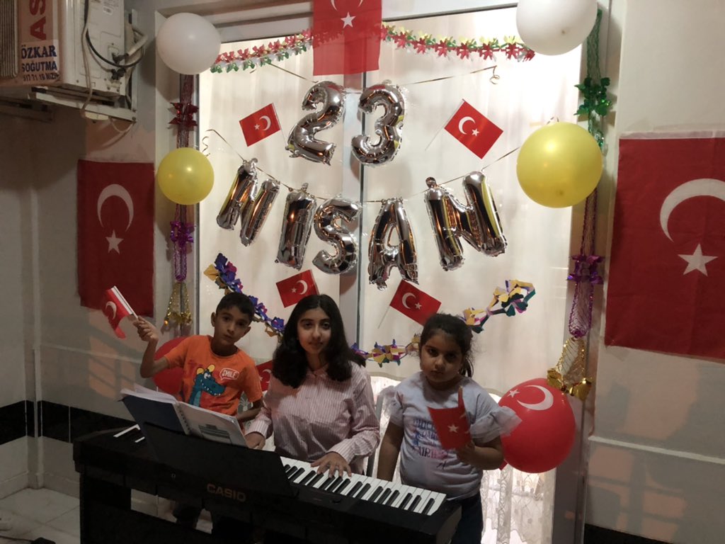 #GaziŞehrinÇocukları Geleceğe Hatıra Bırakıyoruz.Yaşasın 23 Nisan