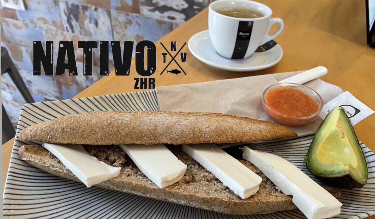 Desayunos nativos: pan integral con aguacate, tomate y queso fresco! 

#zaharadelosatunes 
#tapas #desayunos #bar
#nativosomostodos #desayunosnativo
#breakfast #breakfastpoint #desayunosricos 
#instafood #foodies