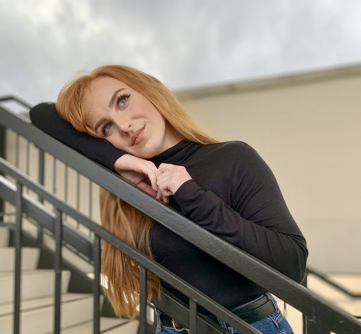 alydiastark's tweet photo. Photo dump because I just landed my first BIG GIRL JOB!!! Glory be to God!  #adulting https://t.co/15tLpMJpRj