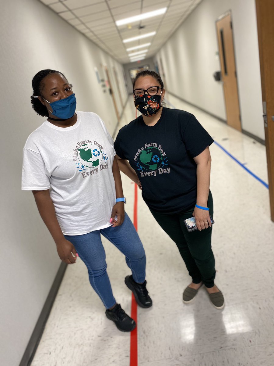 EARTH DAY!!! thank you @marlene15955543 for the shirt!! <a href="/HarrisES_AISD/">HarrisElem_Aisd</a> <a href="/ddp4jc/">Dustin Proulx M. Ed.</a> #aldineearthday