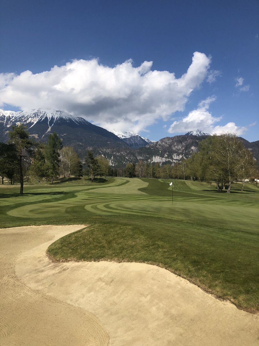 CentenaryHGK's tweet image. A real mixed bag of weather @royalbledgolf The standard frost to start the day &amp;amp; delay set up/ tee sheet 🤦‍♂️ A thunder storm came over the mountain early afternoon &amp;amp; then cleared as quickly as it arrived leaving a sunny end to the day 🤷‍♂️ 😎@SloveniaInfo @BIGGALtd #WorldEarthDay