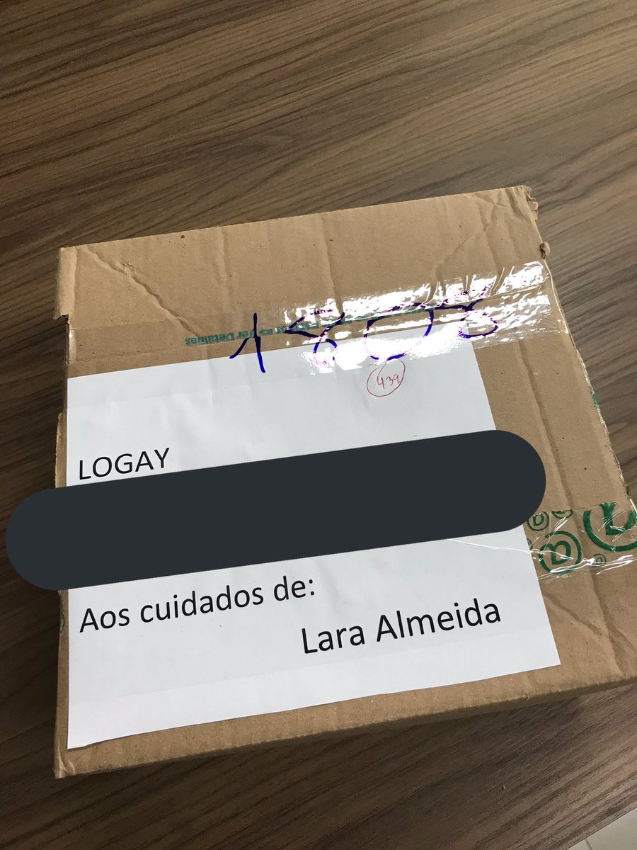 latingwbullocks's tweet photo. eu to feliz demais, o primeiro e-mail que eu respondi no trampo foi o da glau, e foi pra fazer essa parceria social incrível! ♥️ https://t.co/xcNfCRazwz
