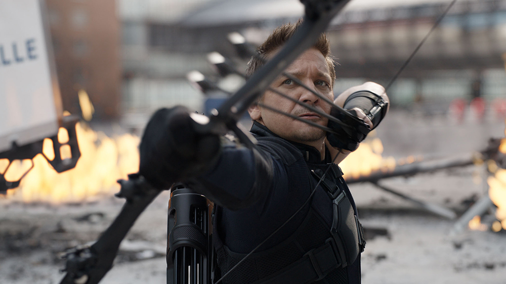 The battle of the archers.Hawkeye or Green Arrow?