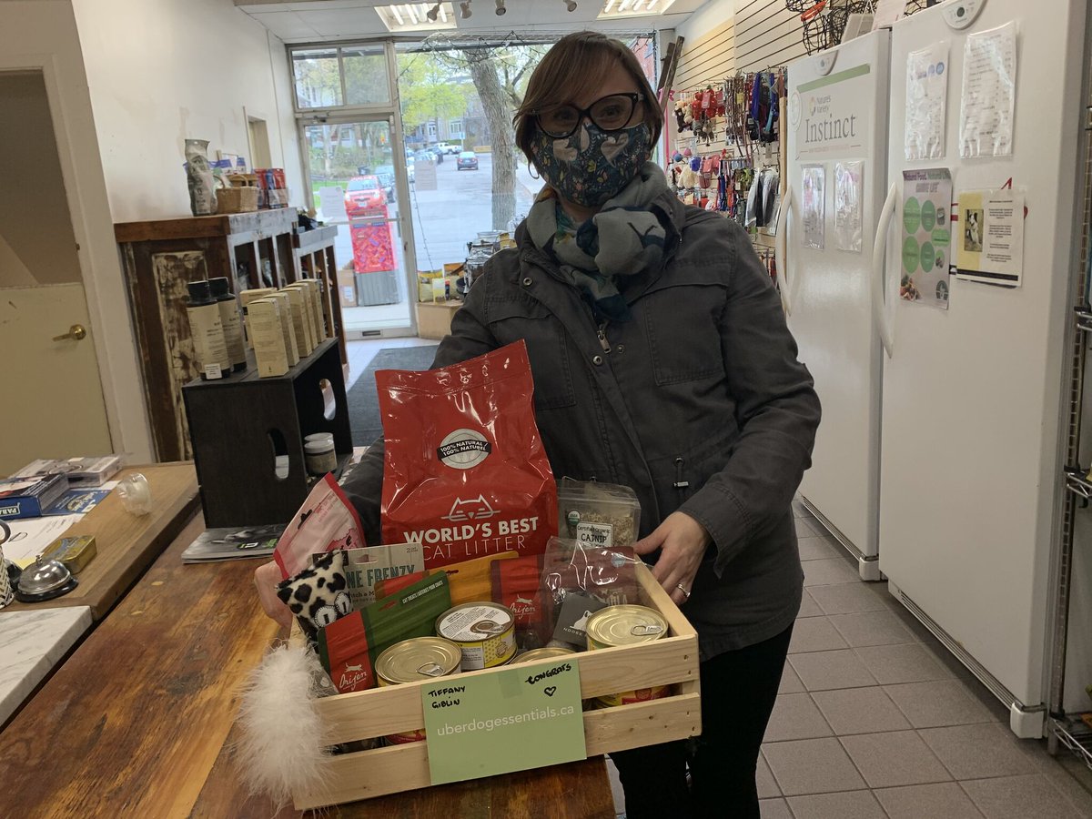 Uberdogcares's tweet photo. Tiffany is the lucky winner of our Specialty Gift Basket - filled with healthy food and treats for her favourite feline! We are always happy to support the great work of @TEAMCATRESCUECA - thank you for all you do!

#adoptacat #adoption #catlovers #toronto #nonprofit #charity https://t.co/Bxmfplh9id