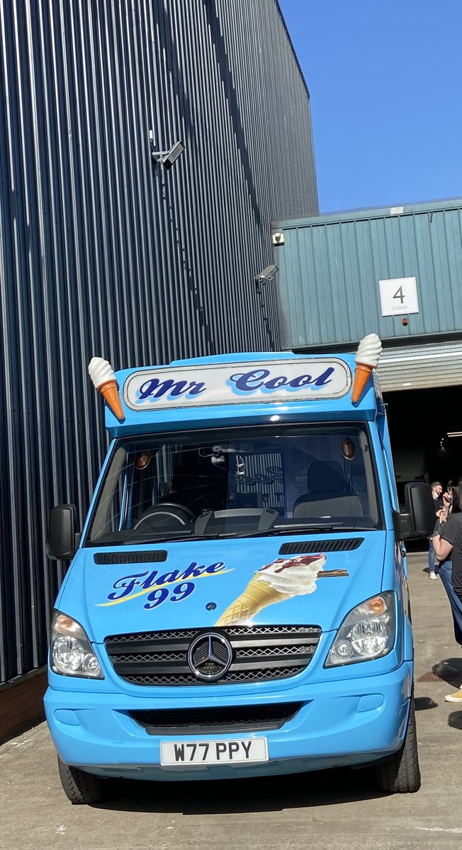 daviehollywoody's tweet image. Ice cream Thursdays #OS6