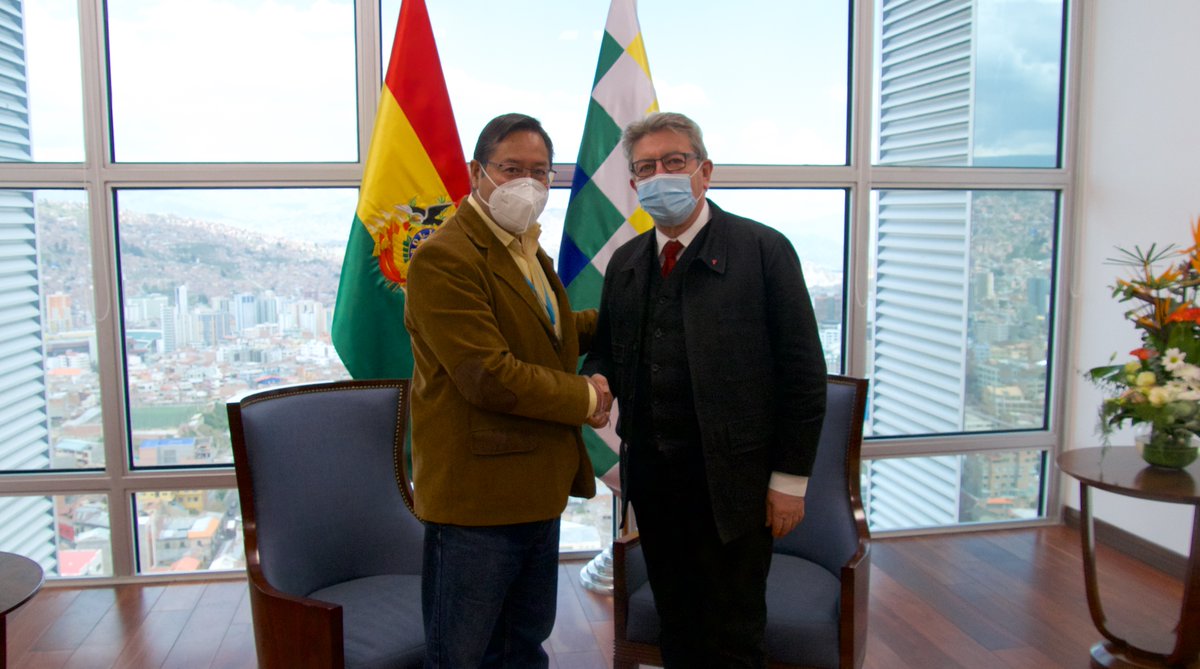 JLMelenchon's tweet photo. En ce #JourDeLaTerre, le président de Bolivie Luis Arce me reçoit. 

La #Bolivie fait honneur à l'humanit�� : quand les plus gros pollueurs parlent de «finance verte», le reste du monde parle de la reconnaissance des biens communs. https://t.co/dLybwMHXPC