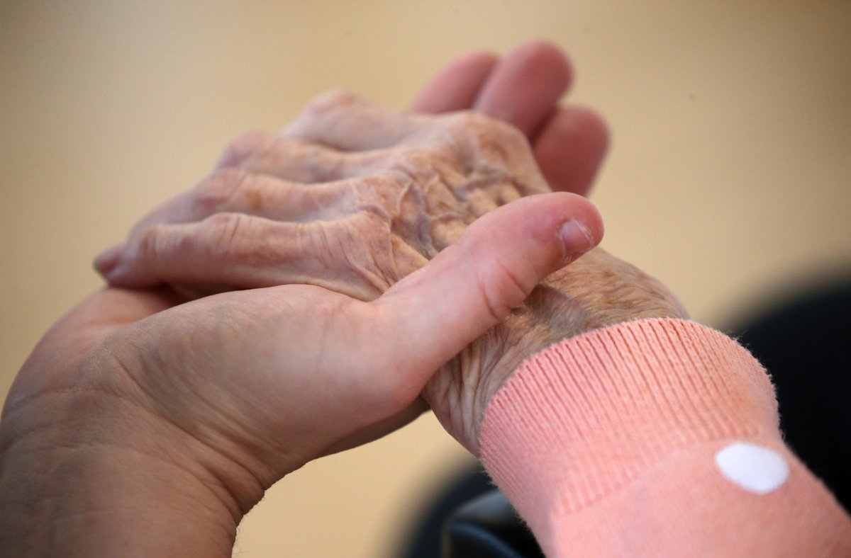 France Alzheimer 64 : un soutien plus que jamais indispensable pour les malades et leurs aidants francebleu.fr/infos/societe/…
