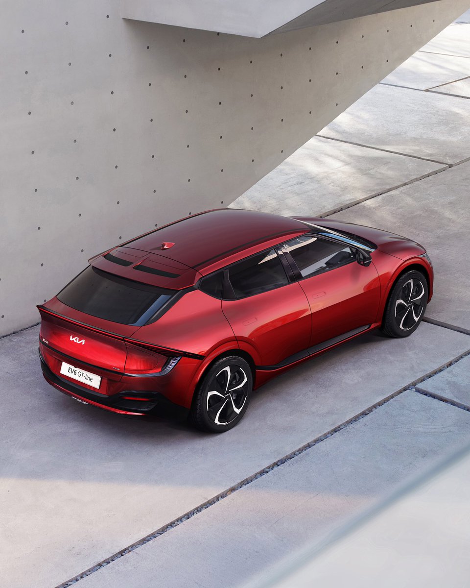 You can now join a waiting list for the Kia EV6. Tap here to find out more: kia.com/ie/new-cars/ev…

#Kia #KiaEV6 #MovementThatInspires