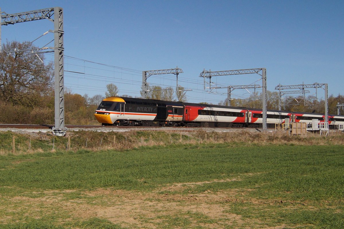 thesatnav89's tweet image. Also this morning at Harrowden 1B23 0634  with 43102 Leading from Nottingham on approach to Wellingborough #Intercity125 #Hst #YESEMR