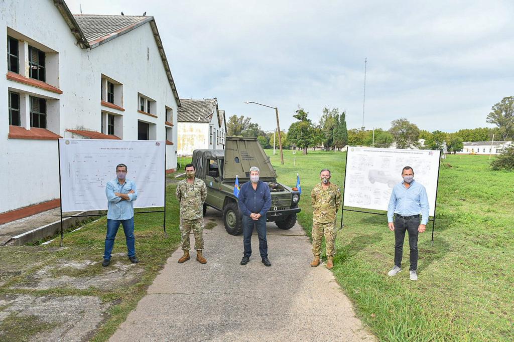 gerpmartinez's tweet photo. El @Ejercito_Arg avanza en Fray L. Beltrán con un proyecto de instalación de una planta de recuperación de vehículos a rueda, en el marco del FONDEF @MindefArg 

Con @GobSantaFe trabajaremos en el desarrollo de proveedores. ¡Gracias @ClaudioMossuz @CognoMarcelo por el compromiso! https://t.co/RephbWCt4F