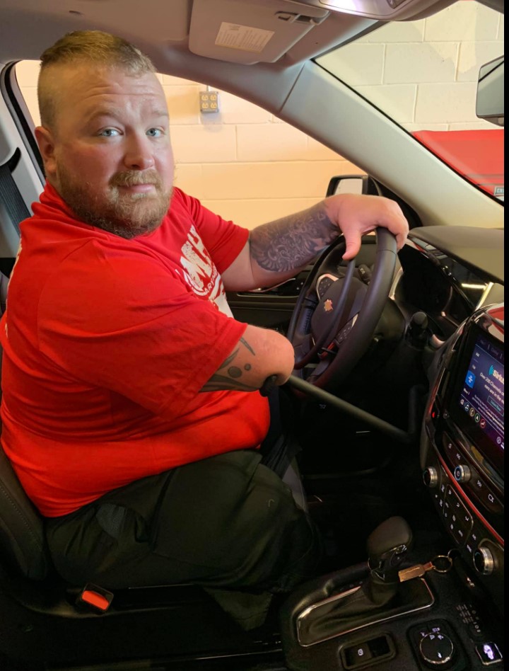 Sgt. J.D. Williams received the keys to his BraunAbility Traverse! This is the look of a HERO who's been waiting 10 years to get behind the wheel again.  Congratulations ! 
ow.ly/POkJ50EvsUB
#military #hero #veteran #wheelchairsuv #traverse