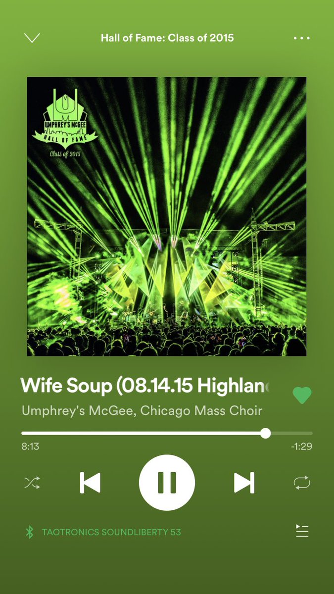 UMfacts's tweet photo. Mass choir goosebumps
/16 #umphreys #UMHOF #WifeSoup https://t.co/4WJ7i9vCFT