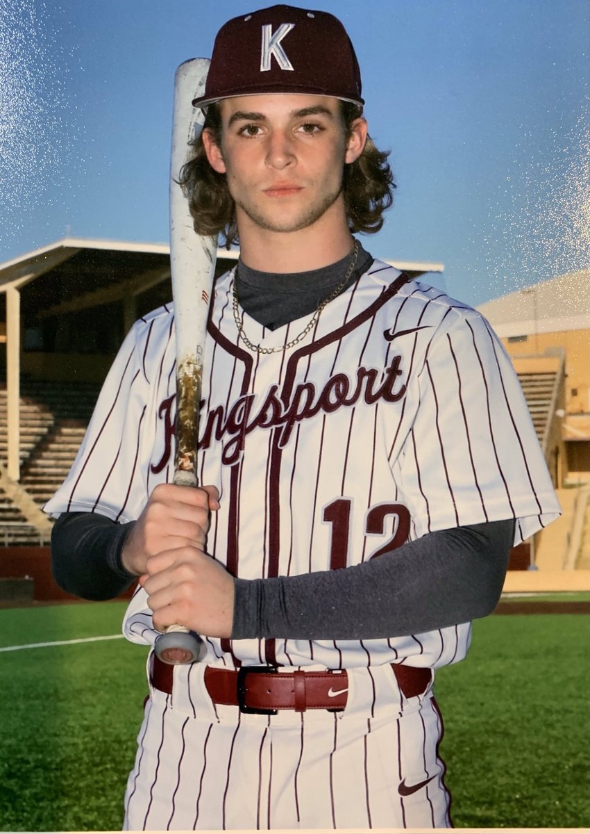 BrettTHarris's tweet photo. Pictures @XanderHarris04 for school ball are in. https://t.co/ul7YJRlVaC
