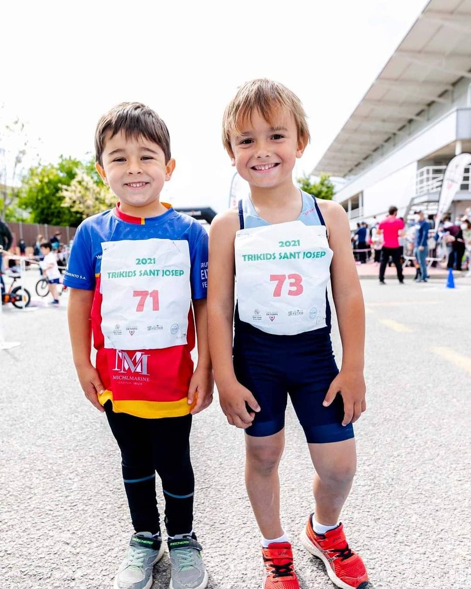 feimesport's tweet photo. 12 de nuestros peques del #FeimEsport se lo pasaron en grande en una nueva edición del Trikids de @bluechallengeibiza el pasado domingo #jugando a #triathlon
...
Enhorabuena a todos🚴🏃‍♀️🚴🏃
...
📷 @mariasantosphotography
....
🔴🔵🏁🏃‍♀️🏃‍♂️🔴🔵
#EivissaFeimEsport #FeimEsport https://t.co/8udp5ZP3UC