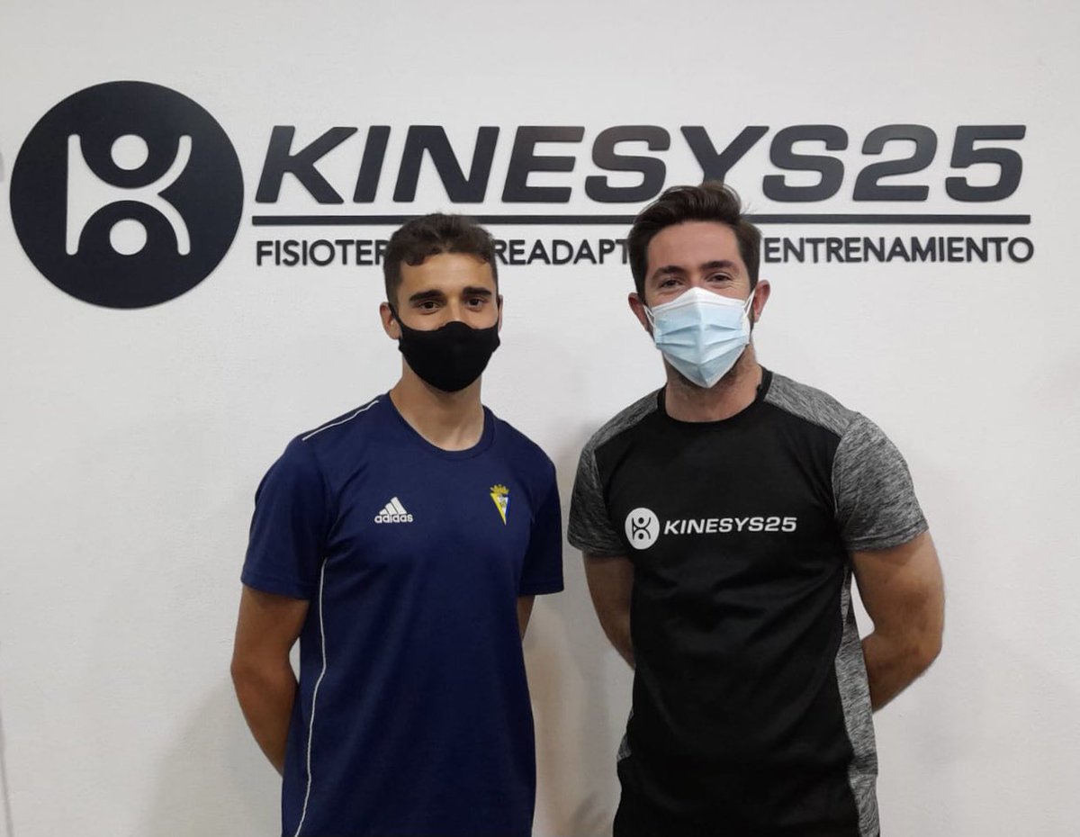 ¡Hoy cumple años nuestro niño!

Alejandro es uno de nuestros canteranos del <a href="/Cadiz_CF/">Cádiz Club de Fútbol</a> Juvenil al que llevamos viendo crecer desde que era Alevín, y hoy hemos celebrado su cumpleaños de la mejor manera, con caña! 💪🏽💪🏽

¡Felicidades, Alex!