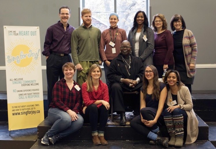 ymbarnwell's tweet photo. I absolutely love working with groups because there is power in unison. Singing in a group is a great way to build community.
#groupwork #powertothepeople #loveyourself #expressyourself #sing #vocalcommunity #africanamericantradition #songcircle #singer #communitysing https://t.co/sl1MDAw0rk