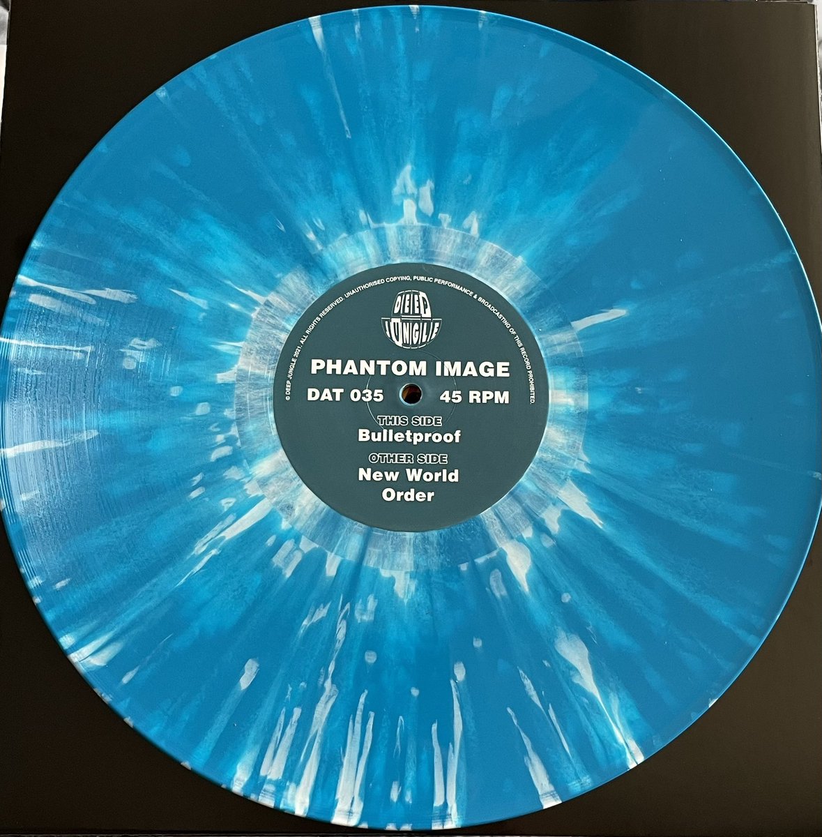 Deepjunglerec's tweet image. We are live next Thursday 29th at 7PM with DAT035 - Phantom Image &amp;amp; DAT038 - Harmony. Both limited colour vinyl (pictured here) and normal black vinyl as well. 
DAT036 - Subjects &amp;amp; DAT037 - Tech Itch will be ready to go live in May. 👍🏻