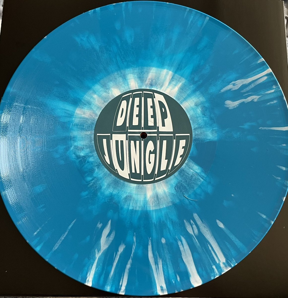 Deepjunglerec's tweet image. We are live next Thursday 29th at 7PM with DAT035 - Phantom Image &amp;amp; DAT038 - Harmony. Both limited colour vinyl (pictured here) and normal black vinyl as well. 
DAT036 - Subjects &amp;amp; DAT037 - Tech Itch will be ready to go live in May. 👍🏻