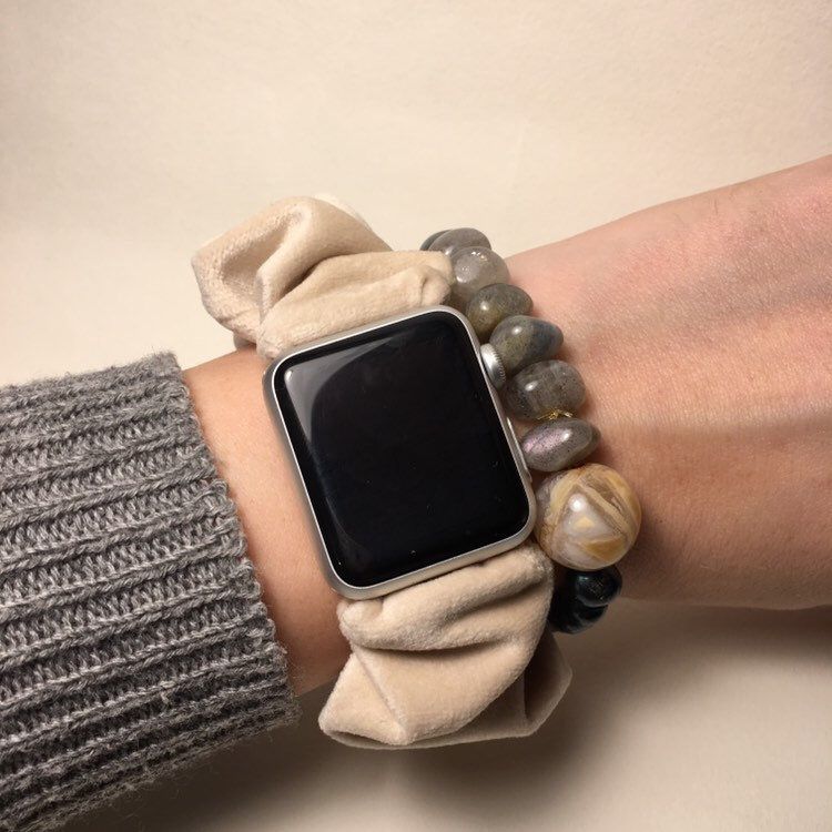 PrettyScrunchie's tweet image. 50% OFF ENTIRE ORDER TODAY on our @Apple watch scrunchies! (Automatic discount applied at checkout! FREE SHIPPING! 🤗Ends in 24hrs! 
🛒SHOP prettyscrunchie.com

#AppleEvent #Apple #AppleEvent2021 #applewatch #TrendingNow #thursdayvibes #ThursdayThoughts #ecommerce #deal