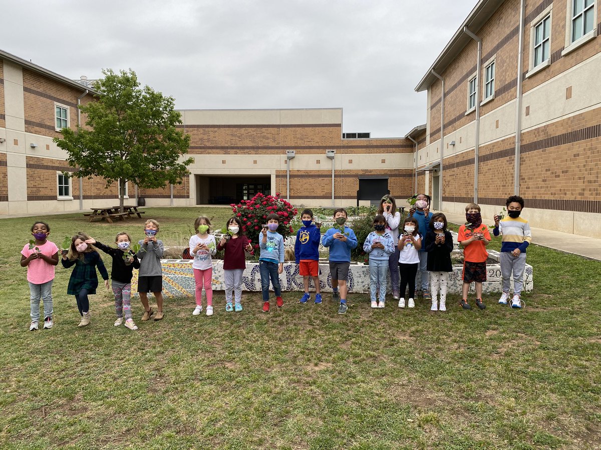 pettykinderkins's tweet photo. Kinder celebrating Earth Day and the success of our Exploration of Plants unit in science! #WinkleyEmpowers #1LISD @WinkleyElem https://t.co/IpUWFgsXpv