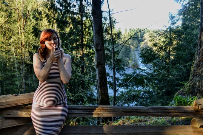 Cum and take a looksie at the photo shoot me and @scoringwiththor on 420 !    Best photo's IG &amp; Twitter<a href="/tag/firsttimer"class="tags"><span>#firsttimer</span></a><a href="/tag/getinthevan"class="tags"><span>#getinthevan</span></a><a href="/tag/vantasy"class="tags"><span>#vantasy</span></a><a href="/tag/makeyourgr"class="tags"><span>#makeyourgr</span></a>