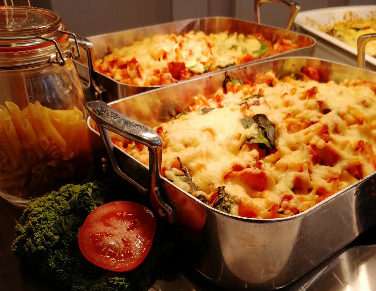 Today's lunch offerings at Samworths and The lodge <a href="/UppinghamSchool/">Uppingham School</a> , Had great fun producing amazing food and working with Joe and the team today 🙌 <a href="/OxfordAndrew/">Andrew Oxford</a> @ChefSi71 <a href="/Josephmbryan/">Joseph Bryan</a> @chefysimon <a href="/HolroydHowe/">Holroyd Howe</a>