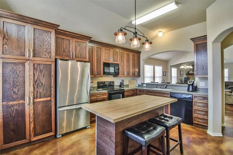HomeUnion's tweet photo. ~$3,972 ANNUAL CASHFLOW with 5.8% annual appreciation 

Asking $214,900 with #rentalincome est @ $1,600/mo

4301 SAPPHIRE LANE, Granbury, TX 76049
More info at https://t.co/rxEQhZxNdu  

#WealthCreation #RealEstateInvestors #HOTproperty #RealEstate #RealEstateInvesting #LifeGoals https://t.co/uduweBMWWn