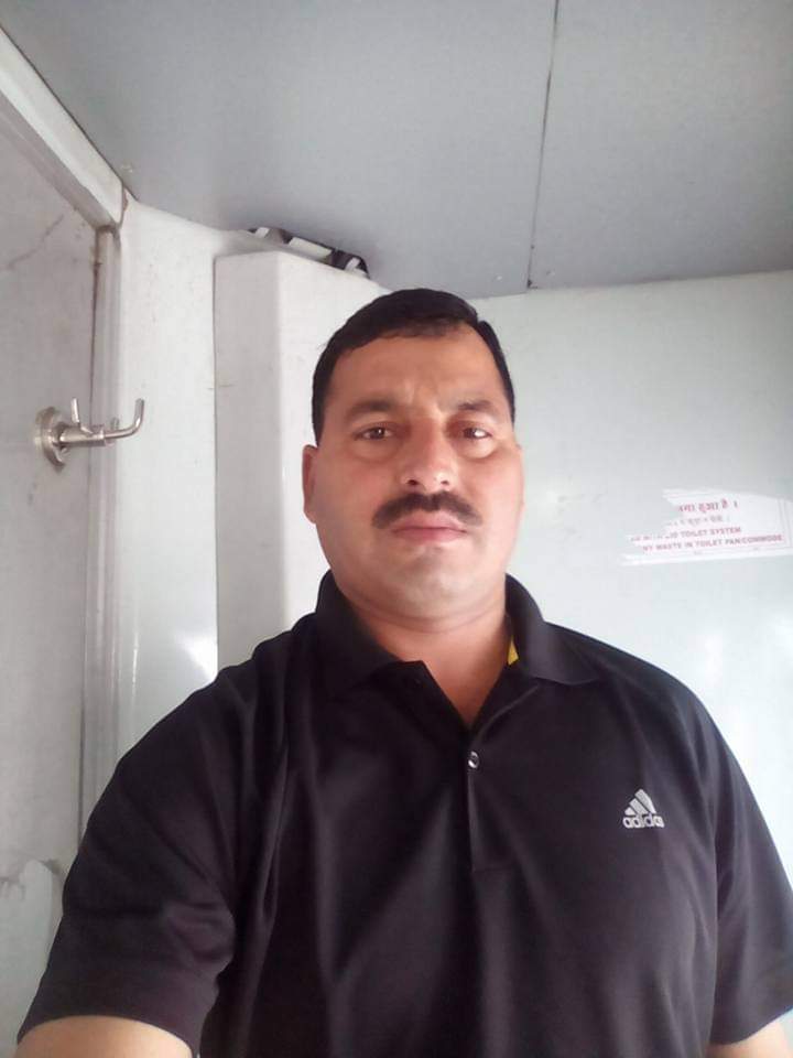 Rmaxi_32's tweet image. ग्राम पंचायत चिरचिटा से मेरे चाचा सगीर फौजी प्रधान पद के भावी उम्मीदवार जो कर्मठ, शिक्षित, ईमानदार उनको अपना कीमती वोट देकर सफ़ल बनायें। जीत हमारा मुकद्दर हो। 
#KeepSupport #Election2021