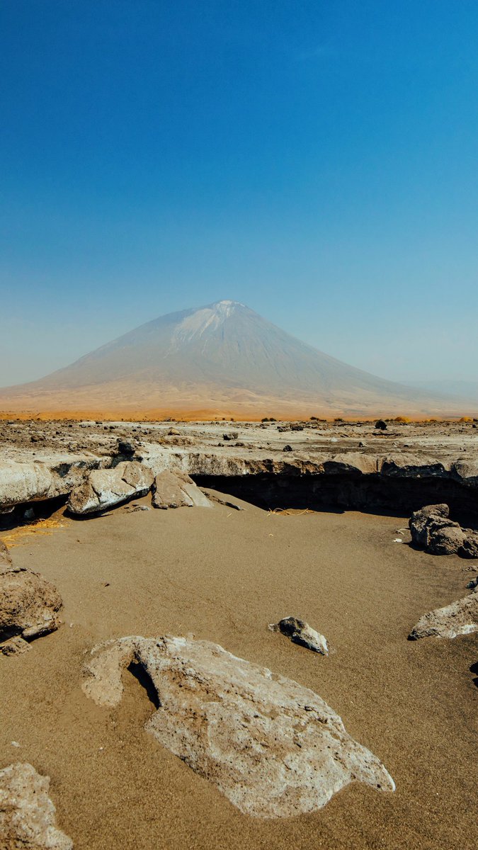 Sharing some of my favorite wallpapers from the past on this thread in celebration of Earth Day  Which one's your favorite? #Tanzania  #HappyEarthDay  #EarthDay2021    #EarthDay    http://instagram.com/that_tanzanianguy